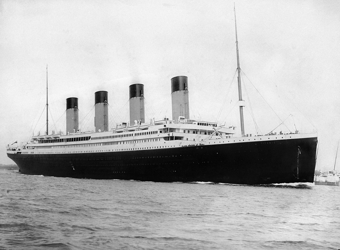 1200px-RMS_Titanic_3